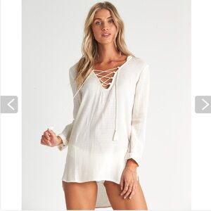 Preloved excellent condition Billabong Same Story Cover Up Womens White OS